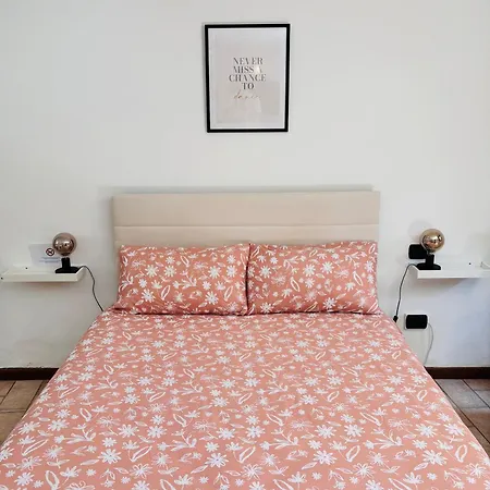 La Vie Est Belle Arona