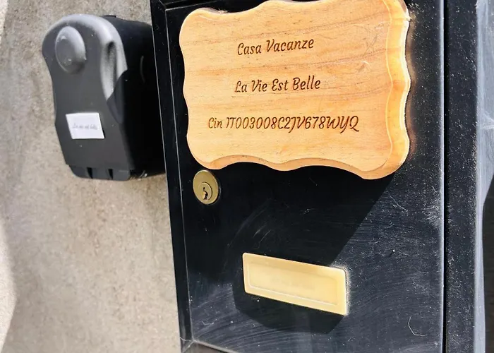 La Vie Est Belle Arona